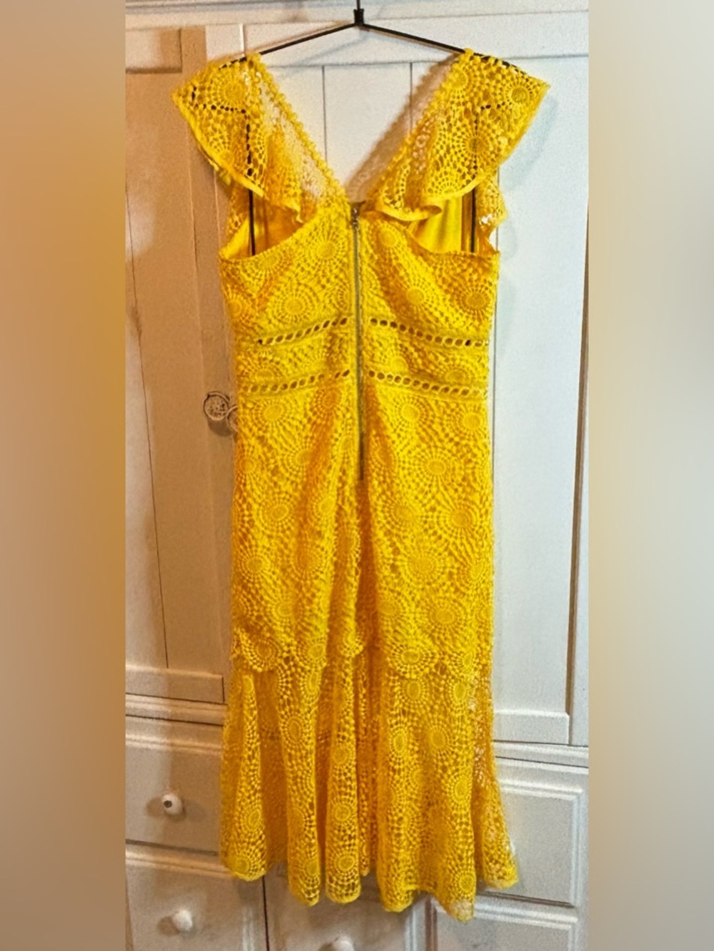 Saylor Leilani Yellow Lace Midi Dress Ruffle V Neck Cutout EUC S - Picture 7 of 13